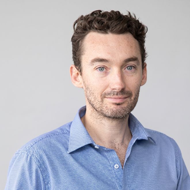 Dr Chris Bowden